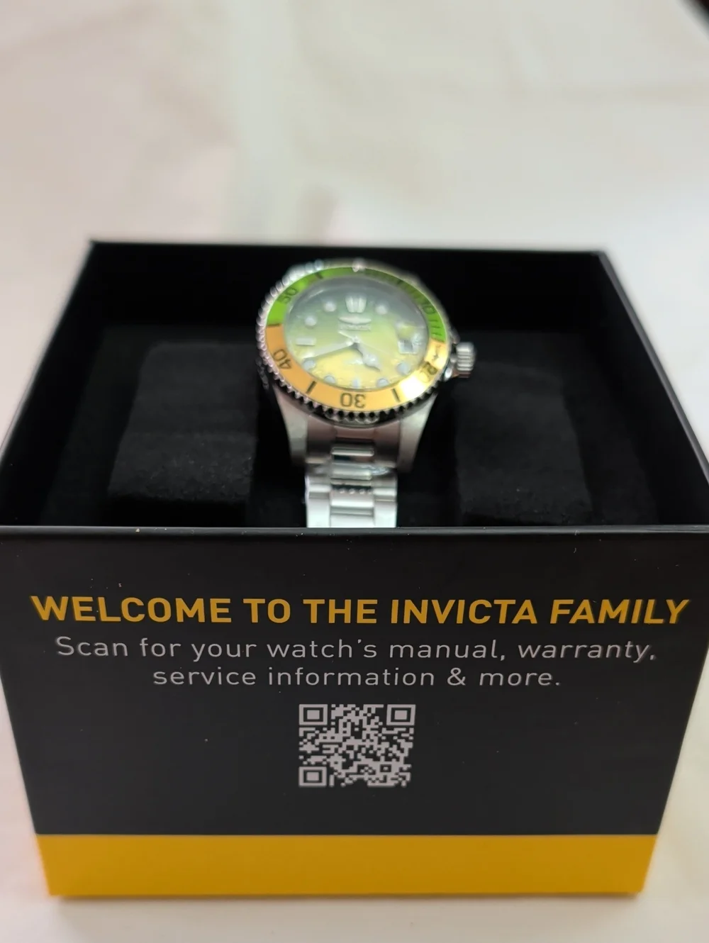 NWT Women's Invicta Pro Diver 34mm Stainless Steel Watch – Lime Green Dial